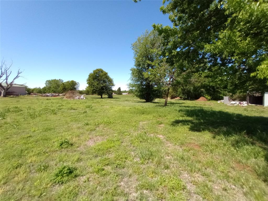 2651 N Harrah Road Property Photo 14