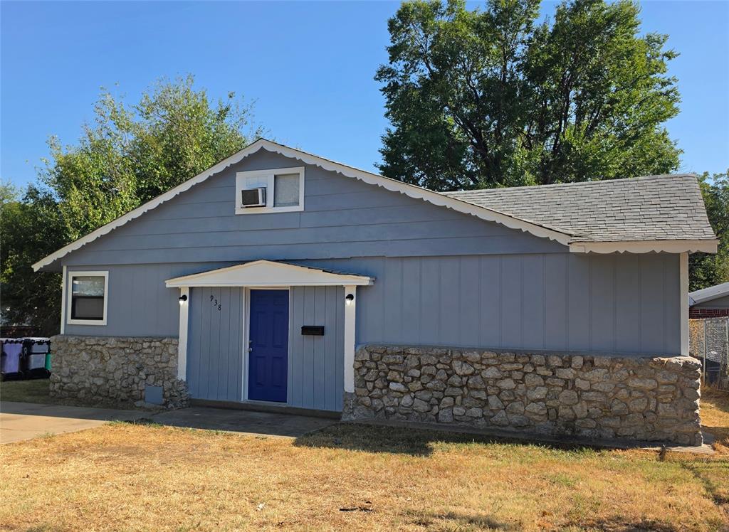 938 Sw 62nd Street Property Photo 2