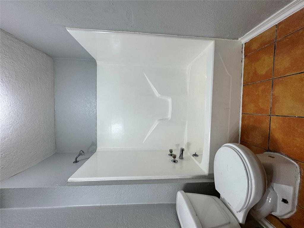 938 Sw 62nd Street Property Photo 7
