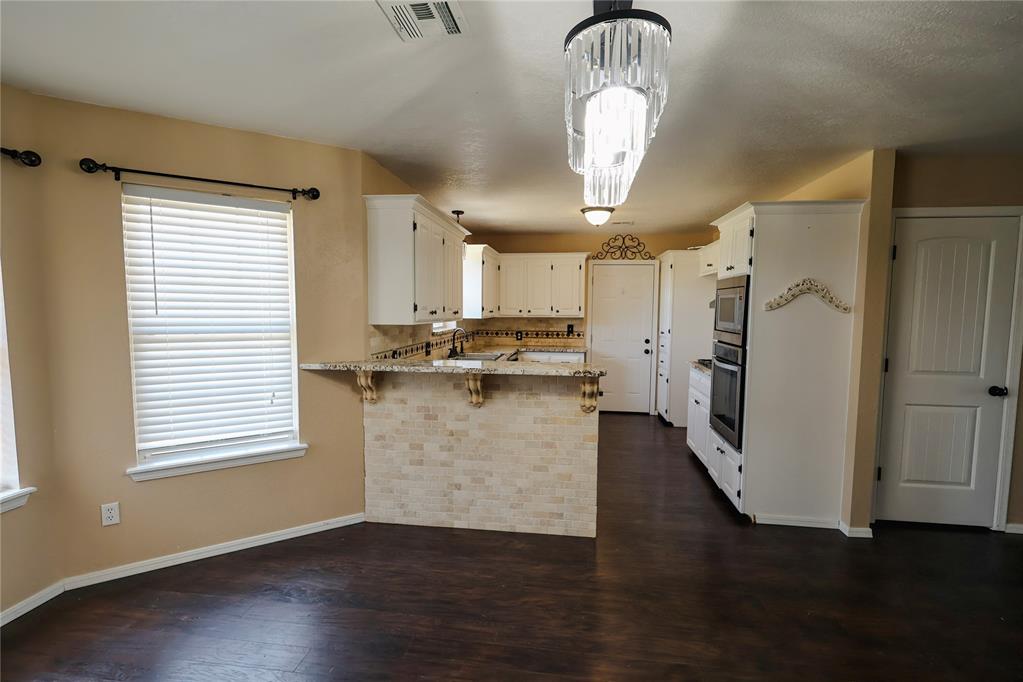 339736 E Highline Road Property Photo 8