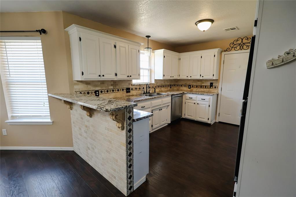 339736 E Highline Road Property Photo 9