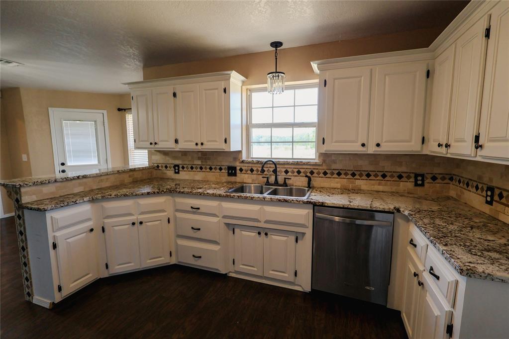 339736 E Highline Road Property Photo 10