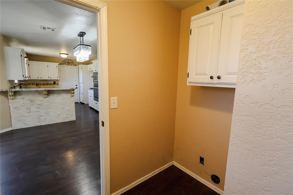 339736 E Highline Road Property Photo 13