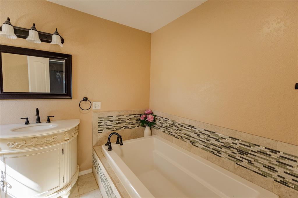 339736 E Highline Road Property Photo 19