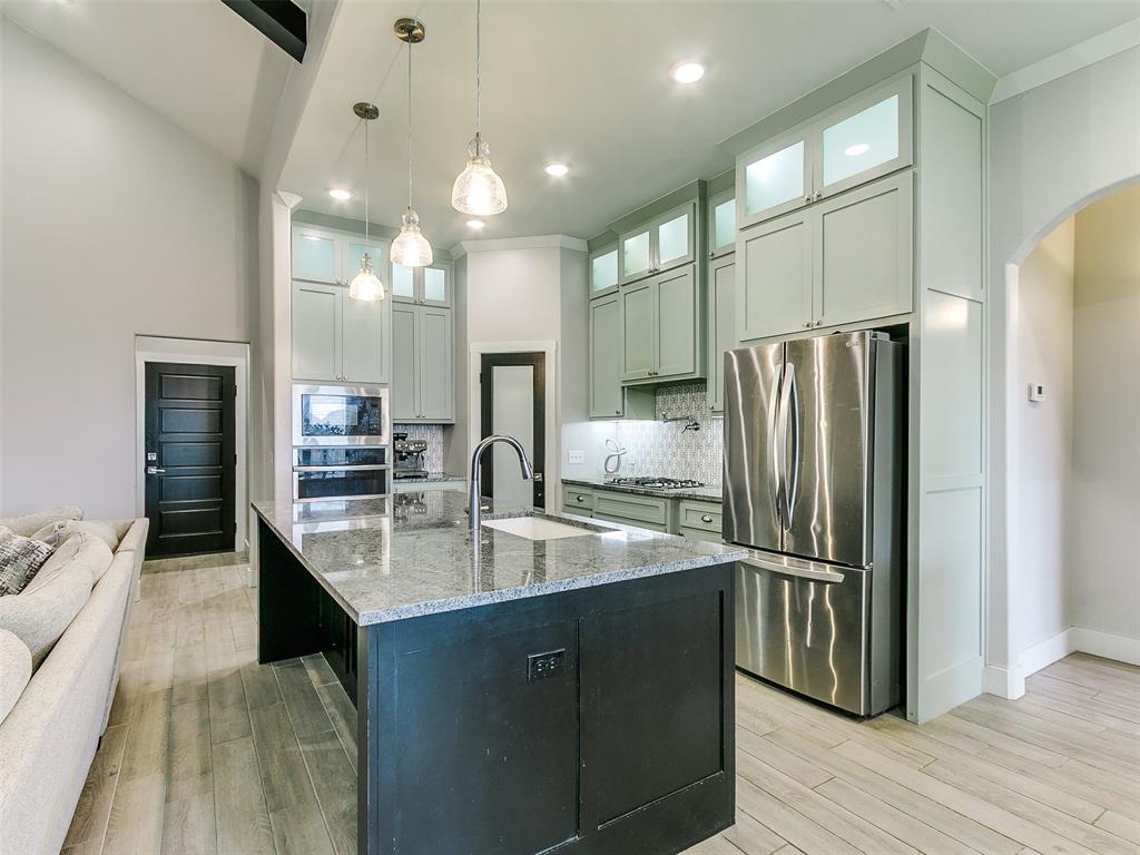 3726 Addison Avenue Property Photo 8