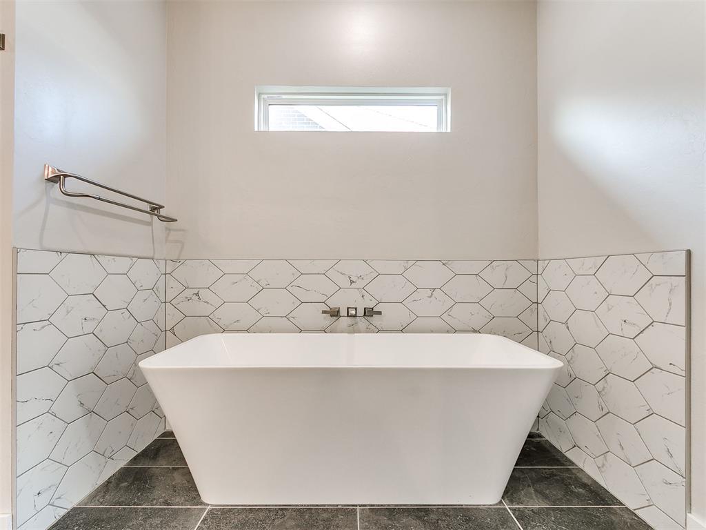 3726 Addison Avenue Property Photo 13