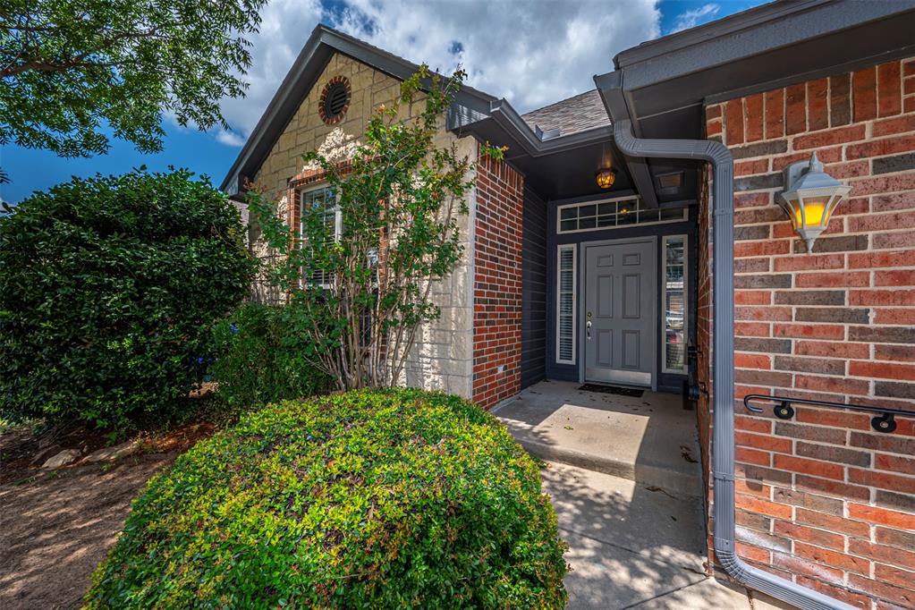 3611 Gullane Drive Property Photo 3
