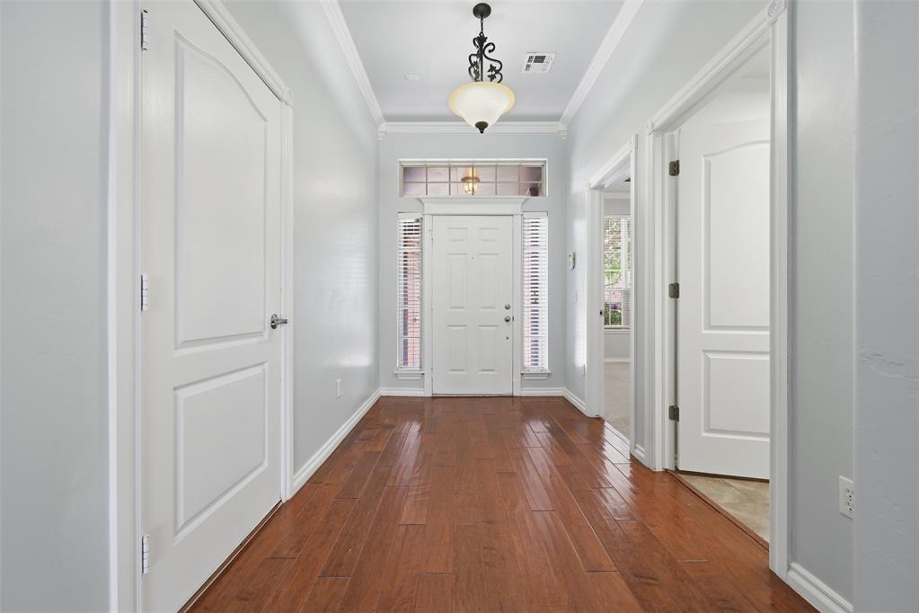 3611 Gullane Drive Property Photo 5