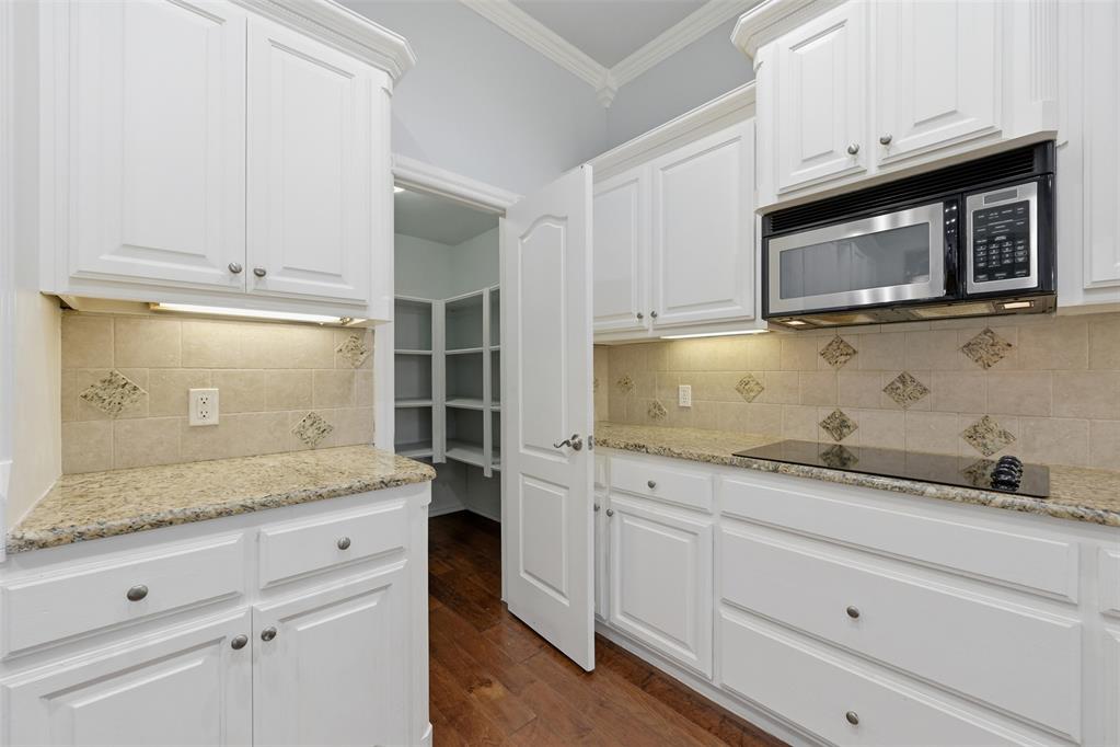 3611 Gullane Drive Property Photo 14