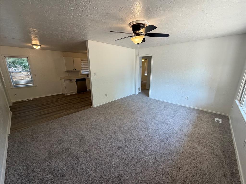 7211 Nw 45th Street Property Photo 3