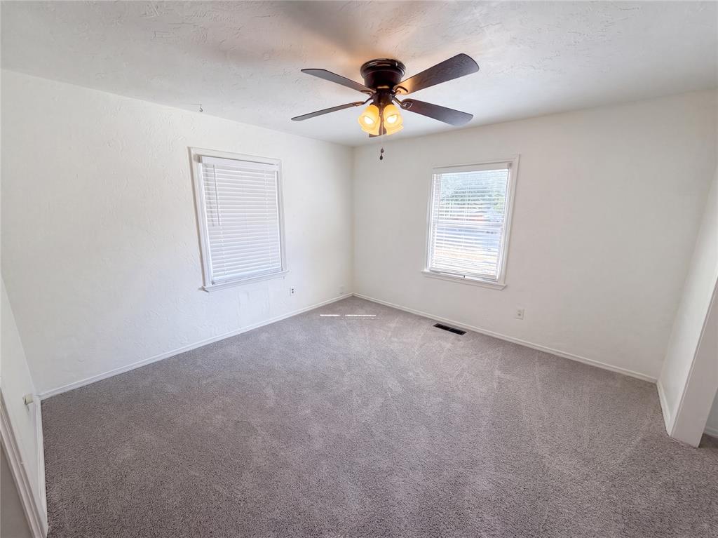 7211 Nw 45th Street Property Photo 4