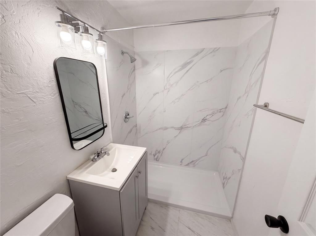 7211 Nw 45th Street Property Photo 8