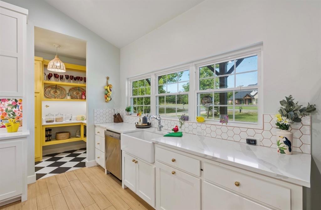 32700 Tincup Drive Property Photo 11