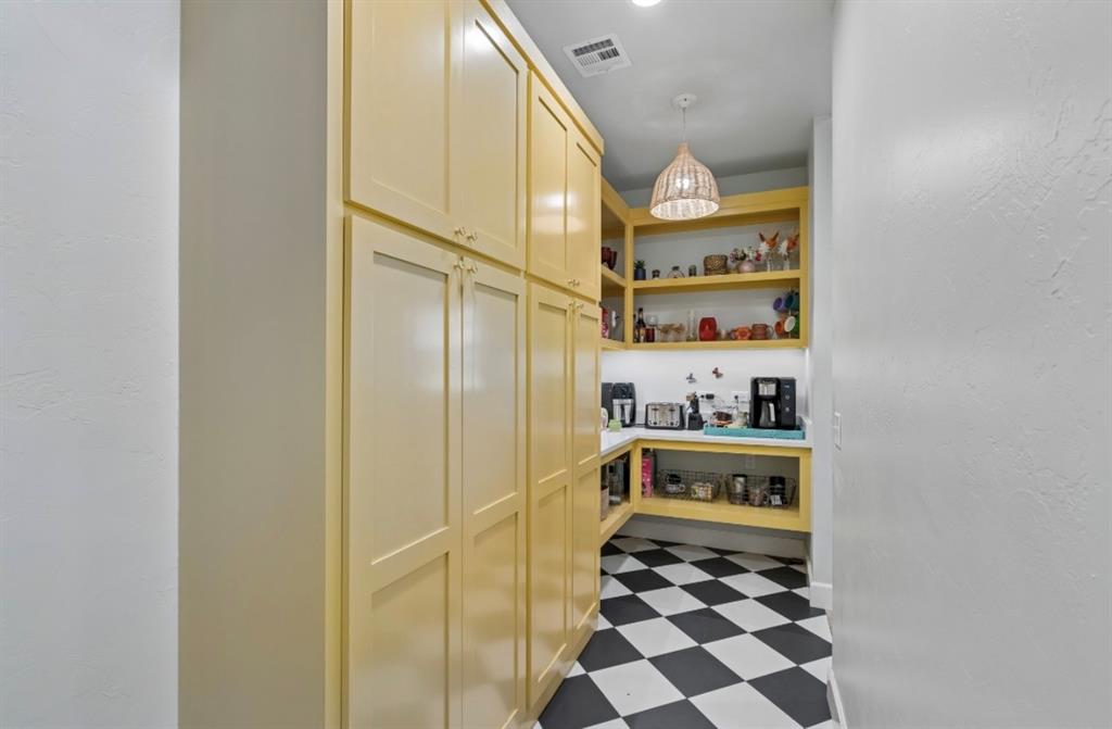 32700 Tincup Drive Property Photo 12