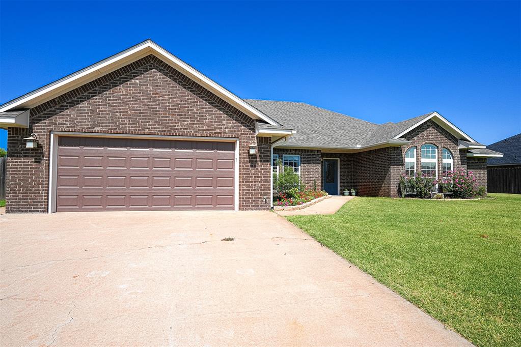 2819 Deer Run Property Photo 4