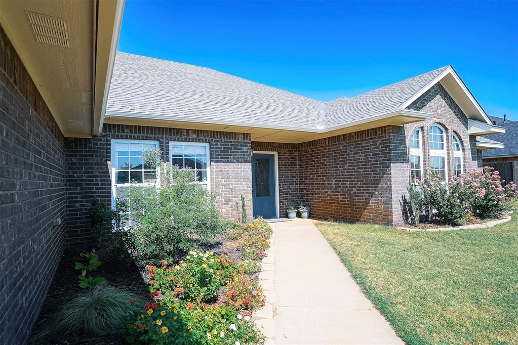 2819 Deer Run Property Photo 5
