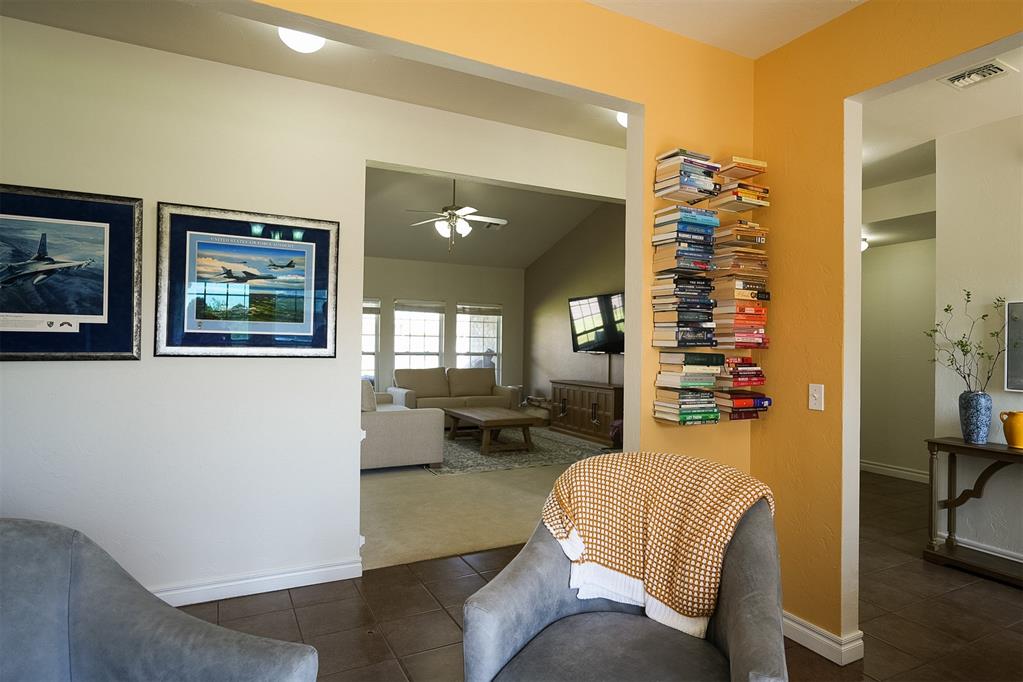 2819 Deer Run Property Photo 9