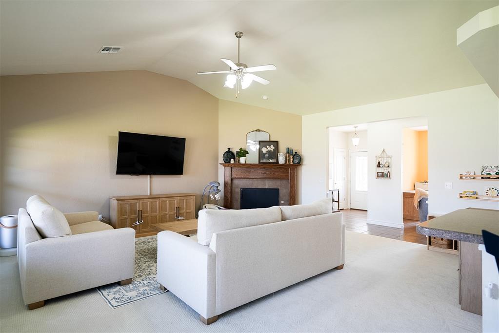 2819 Deer Run Property Photo 11