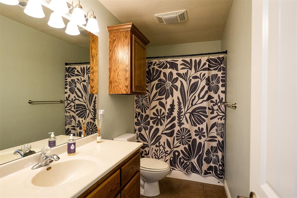 2819 Deer Run Property Photo 34