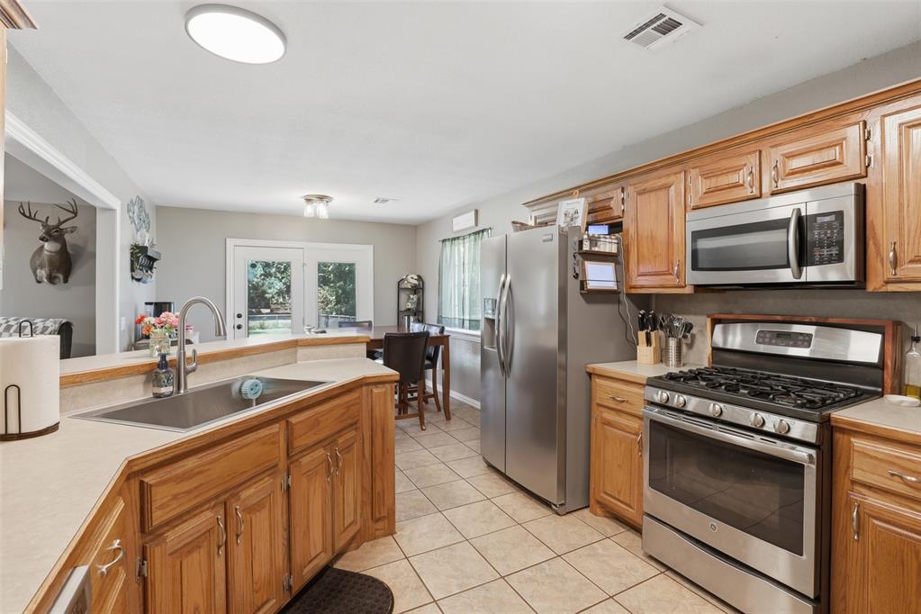 208 S 9th Avenue Property Photo 12