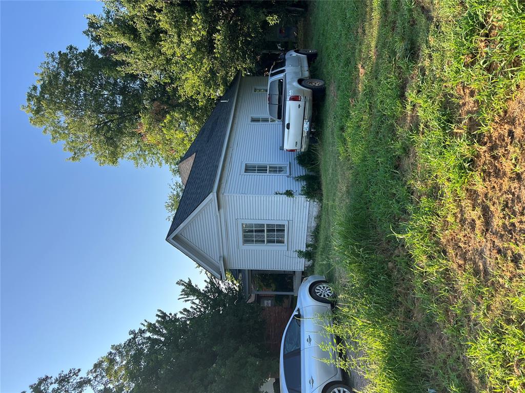 1117 W Pennsylvania Avenue Property Photo 2