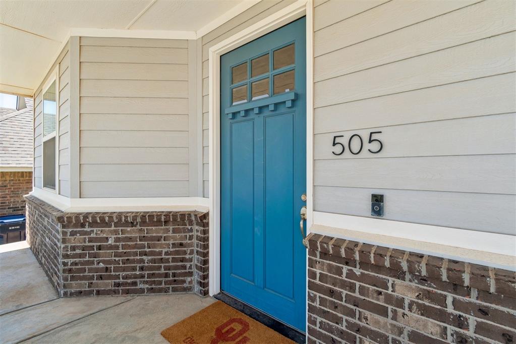 505 Nw 197th Street Property Photo 2
