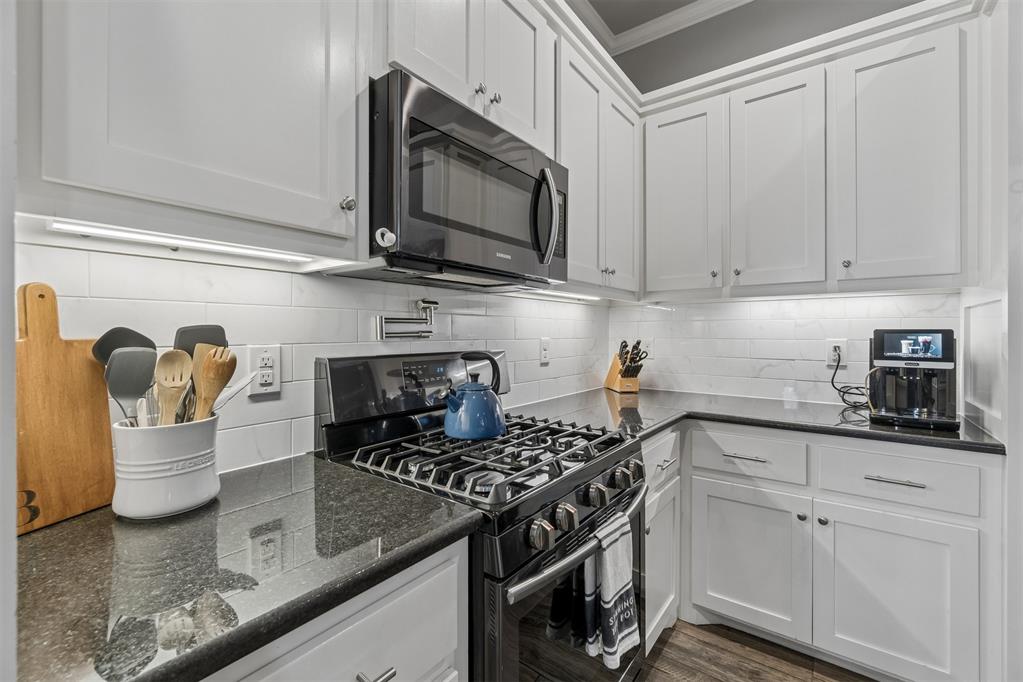 505 Nw 197th Street Property Photo 12