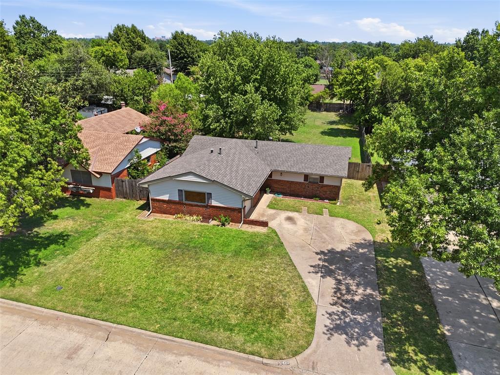 4312 N Sterling Avenue Property Photo 3