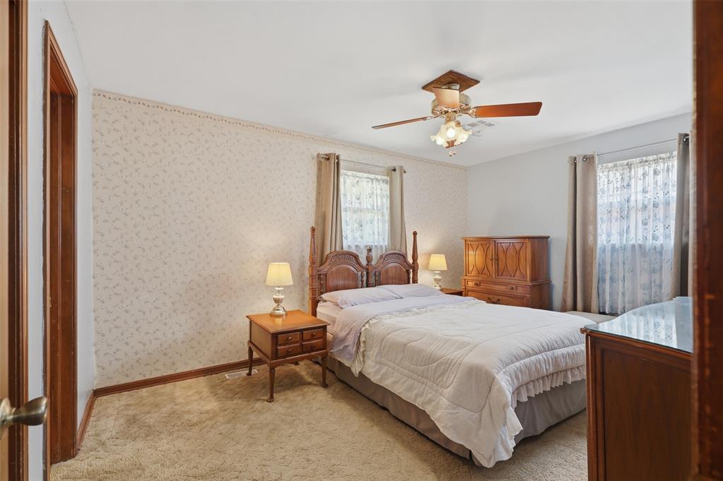 4312 N Sterling Avenue Property Photo 14