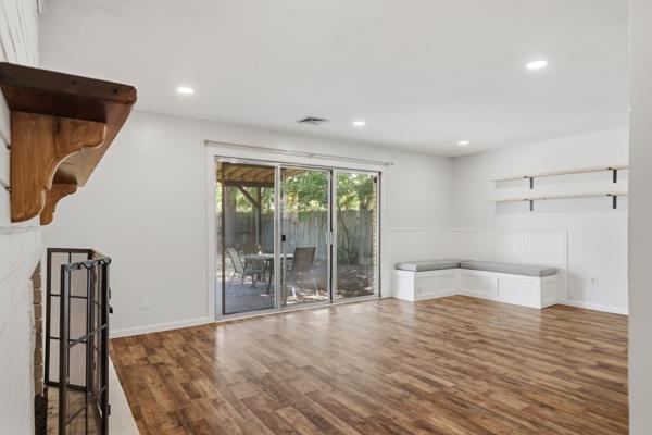 4308 Suntane Circle Property Photo 3