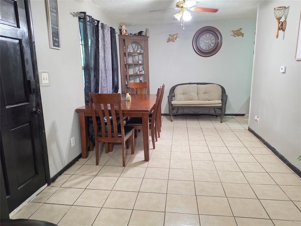 3801 Sw 40th Street Property Photo 5