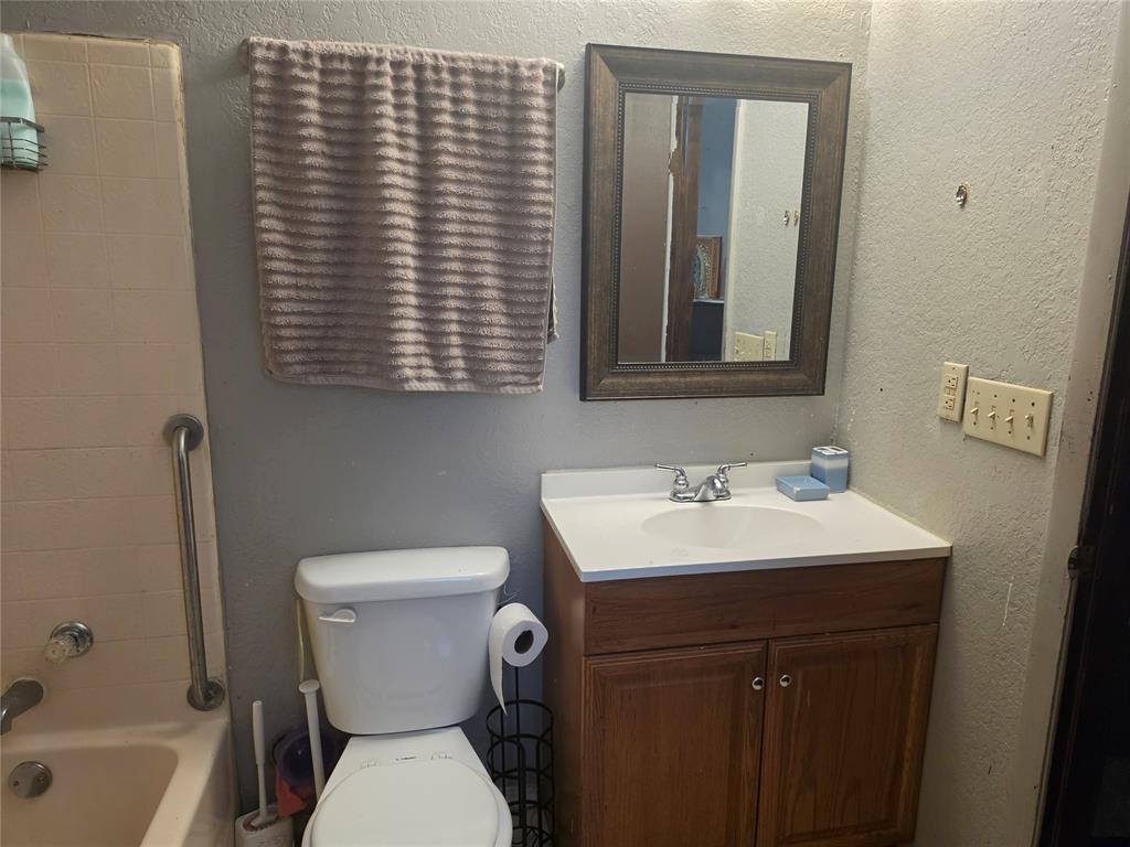 3801 Sw 40th Street Property Photo 13