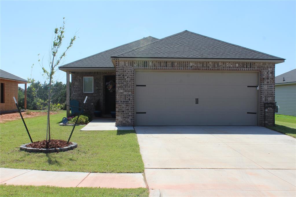 1201 N Stallion Drive Property Photo 1