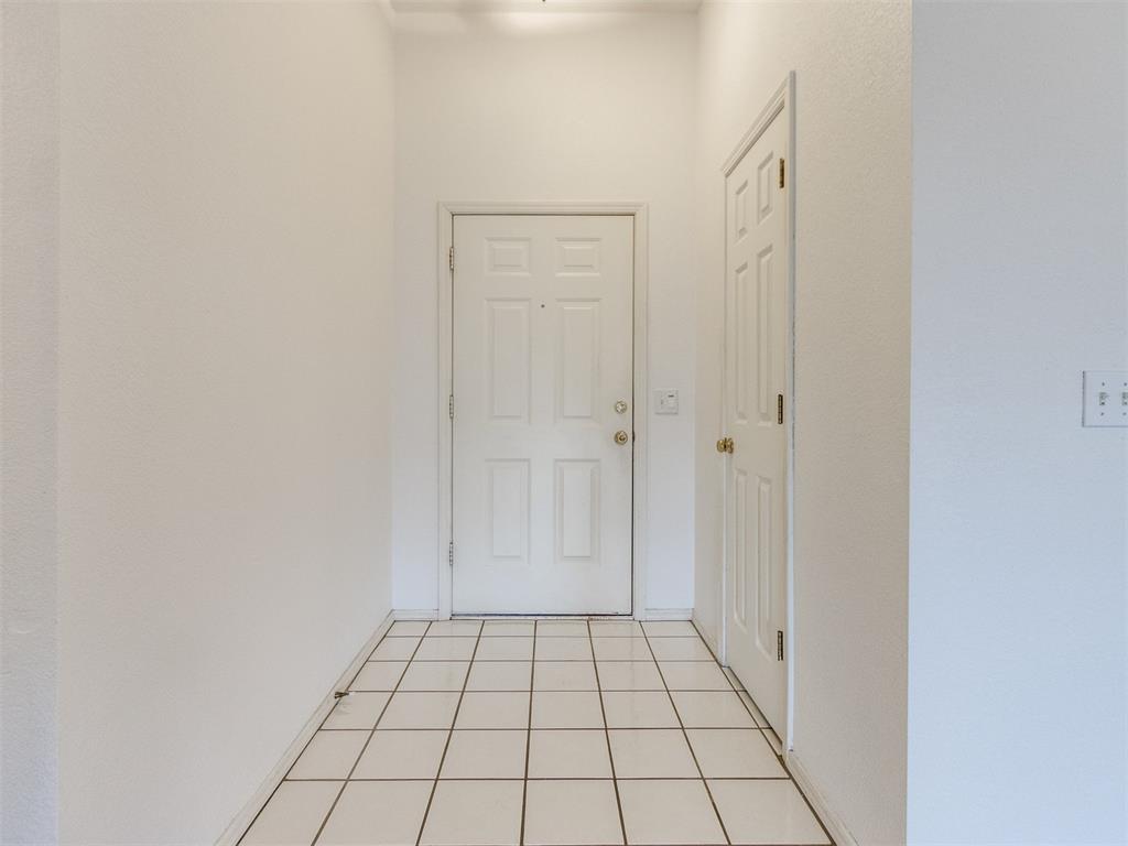 1240442 Property Photo 6