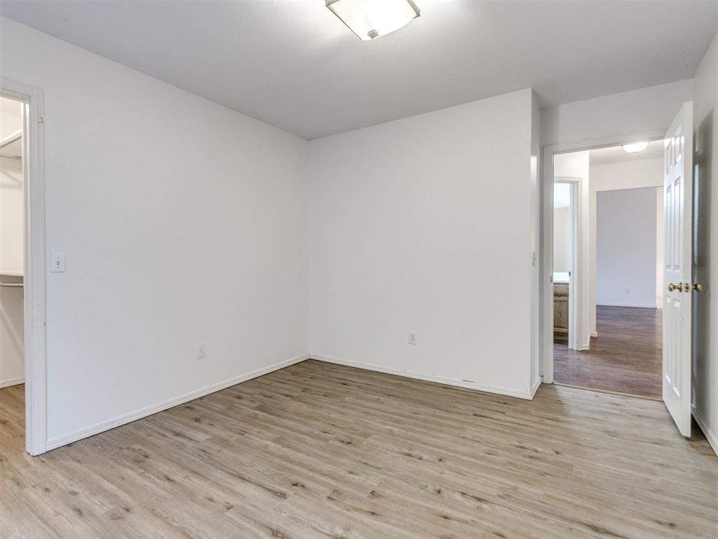 1240442 Property Photo 13