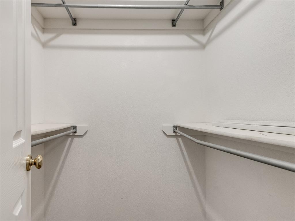 1240442 Property Photo 17
