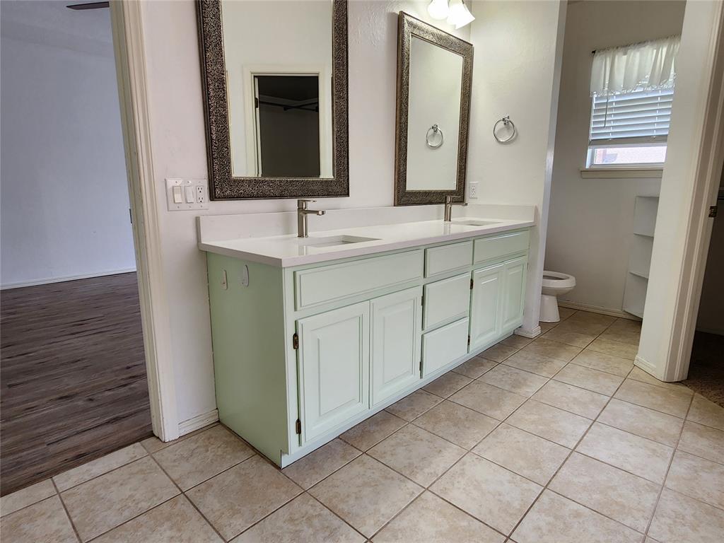 1240442 Property Photo 27