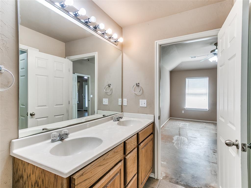 404 S Castle Ridge Lane Property Photo 28