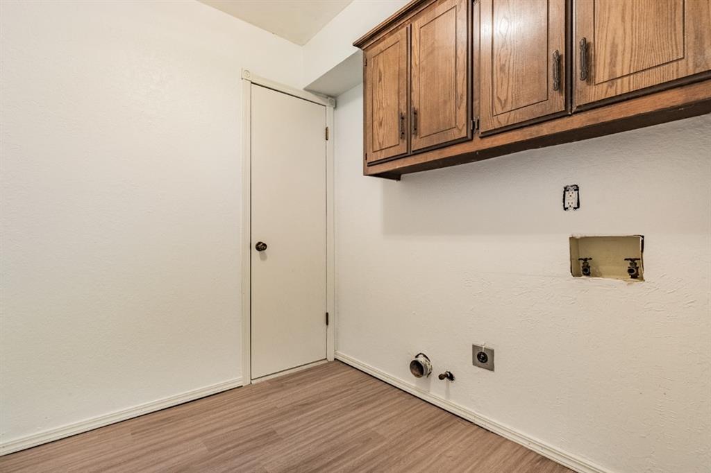 1006 W Neptune Road Property Photo 9