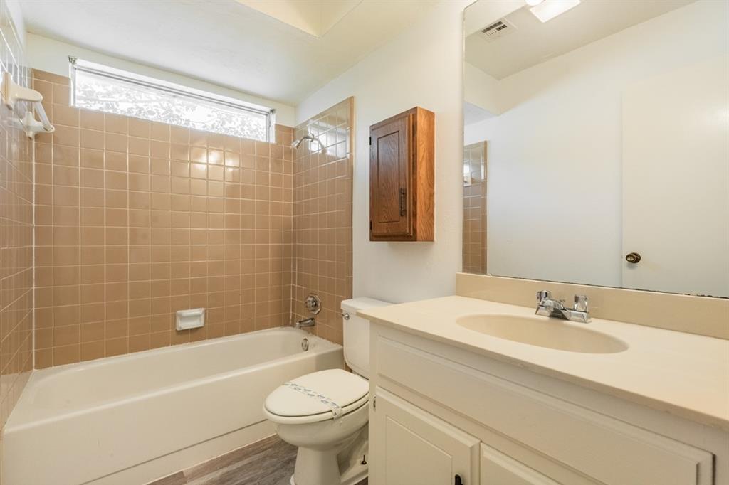 1006 W Neptune Road Property Photo 12