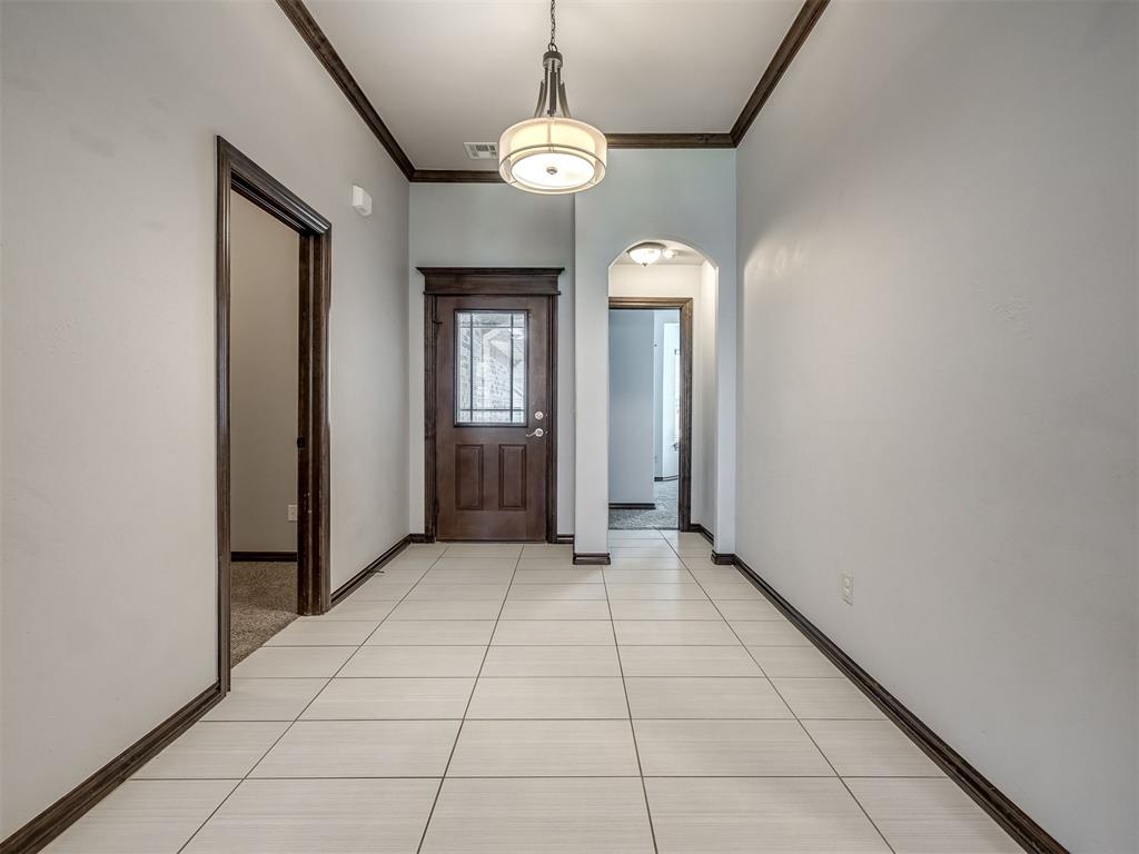 2409 Santa Monica Drive Property Photo 21