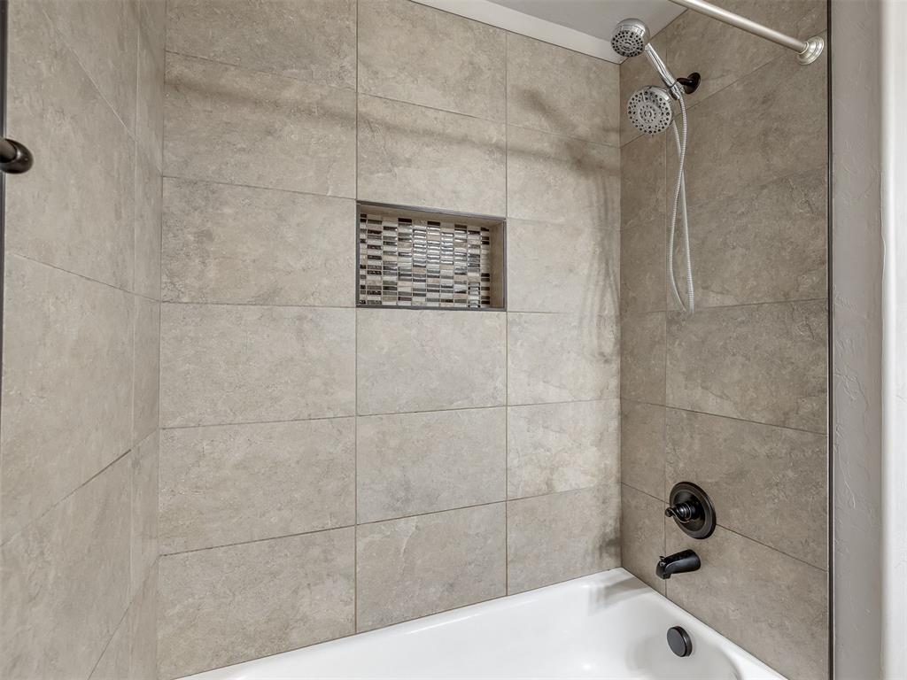 2409 Santa Monica Drive Property Photo 40