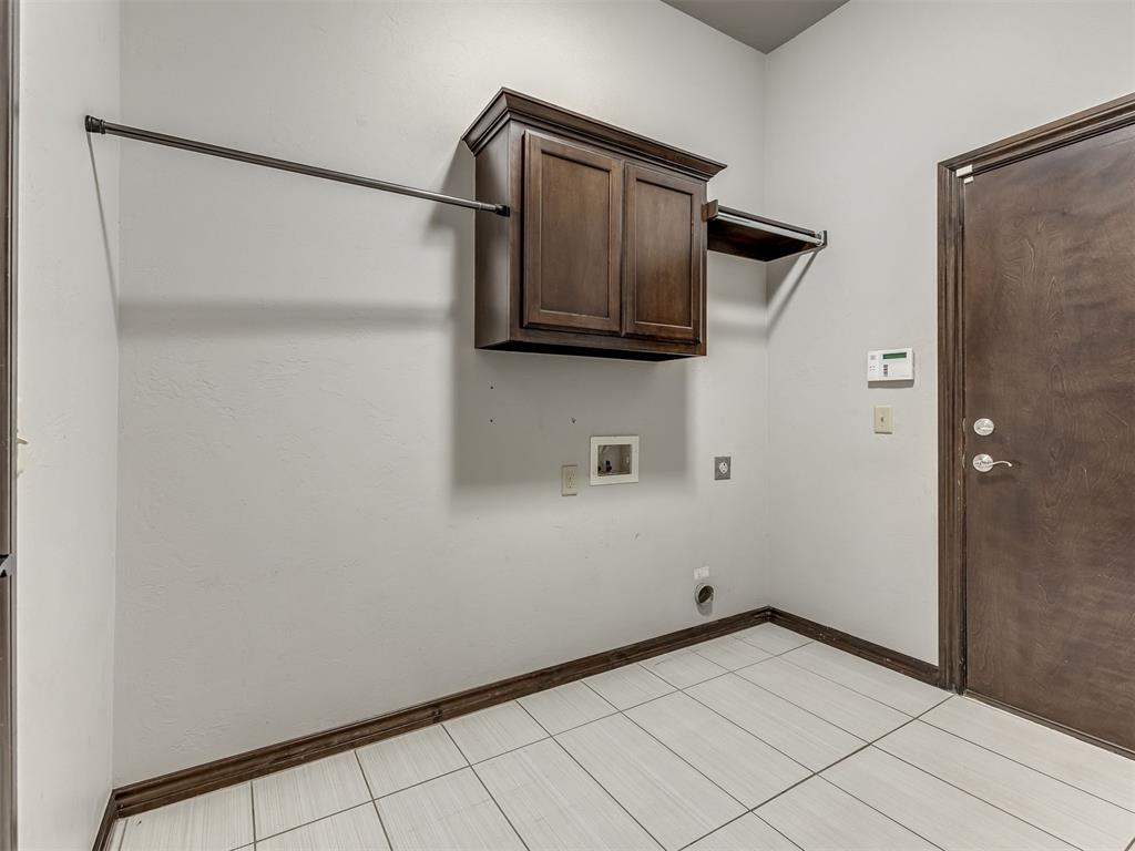 2409 Santa Monica Drive Property Photo 43