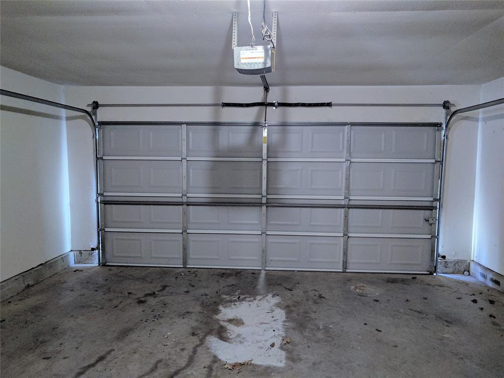 2821 East Lake Drive Property Photo 5