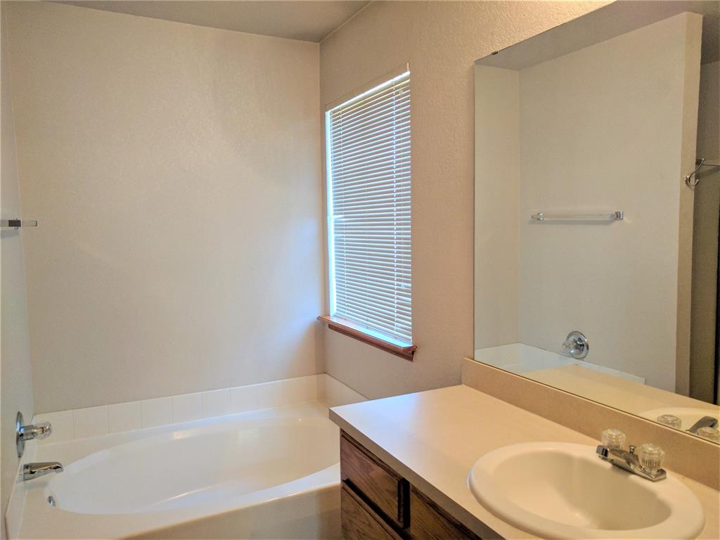 2821 East Lake Drive Property Photo 11