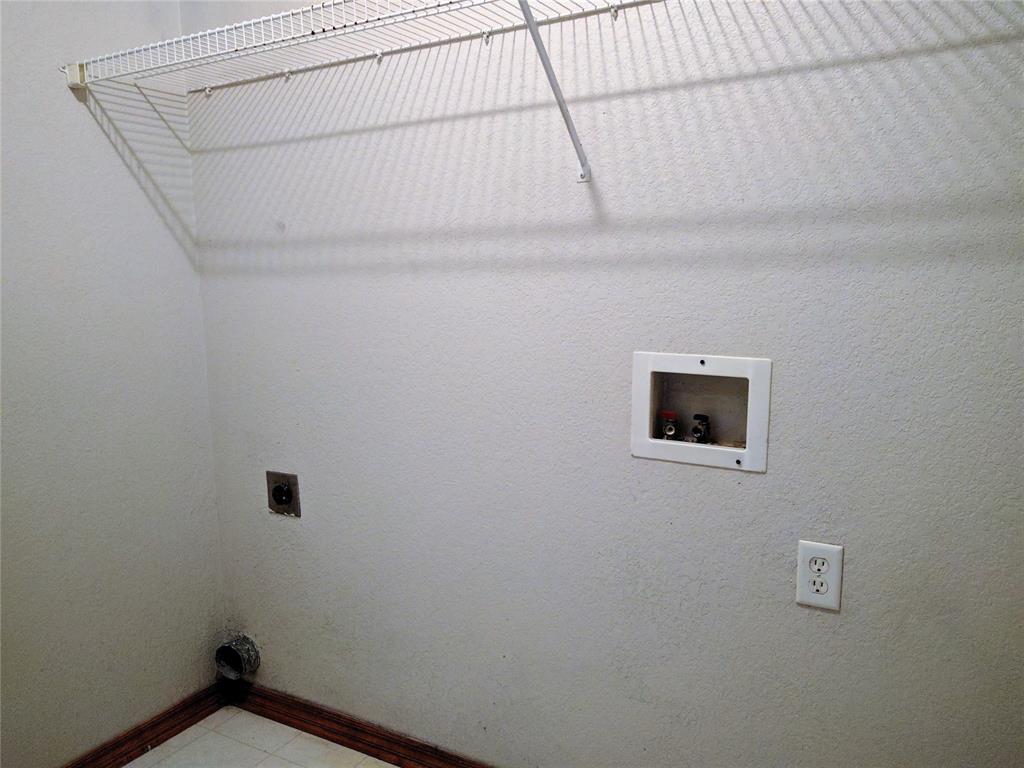 2821 East Lake Drive Property Photo 13