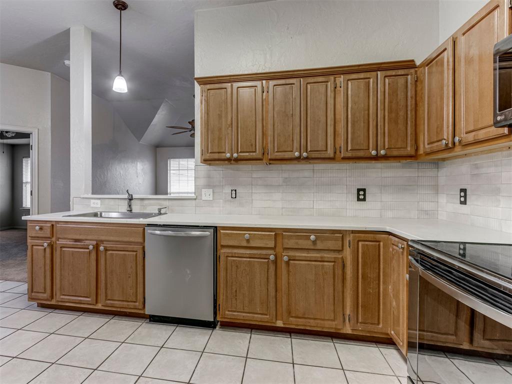 2131 Nw 155th Street Property Photo 9