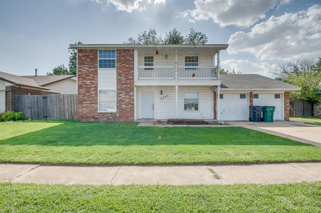 9305 S Winston Way Property Photo 3