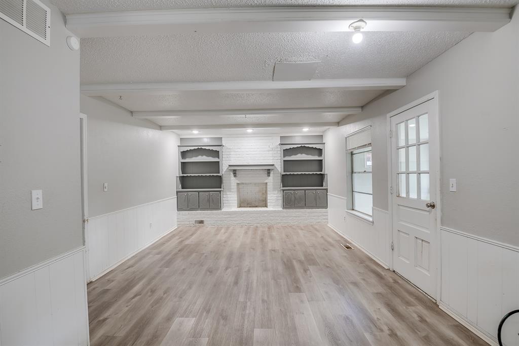 9305 S Winston Way Property Photo 14