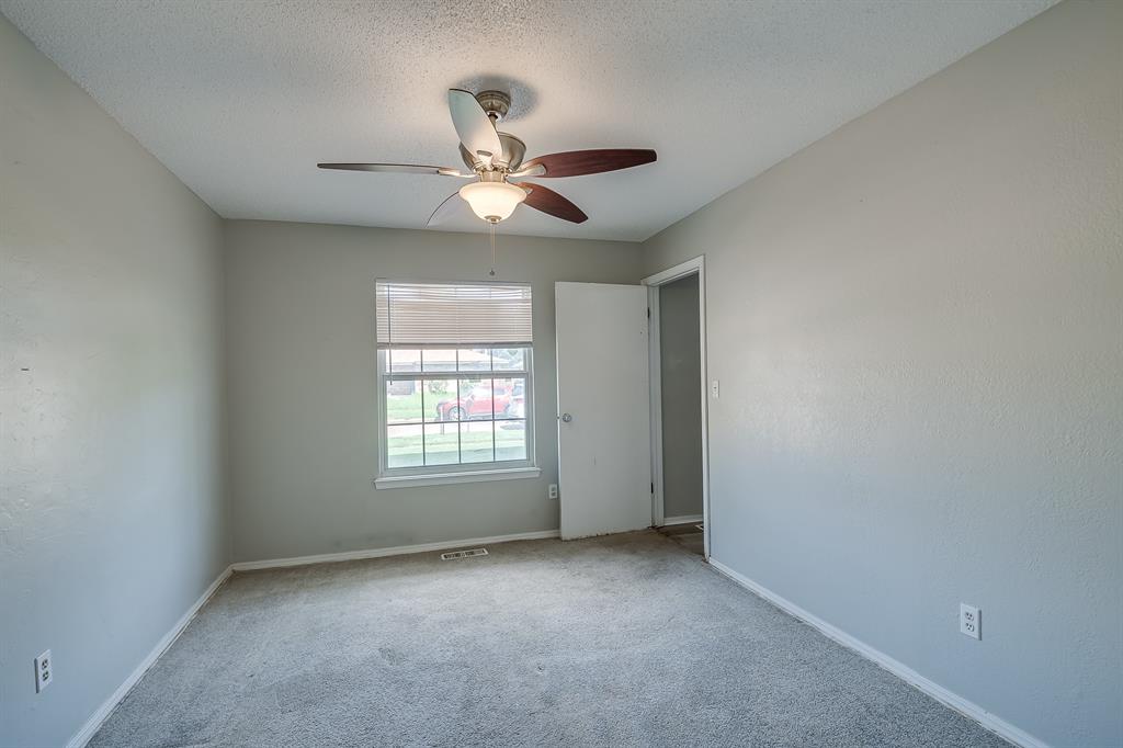 9305 S Winston Way Property Photo 16